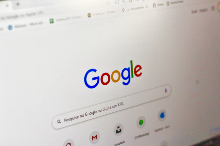Tela de computador exibindo uma página de resultados de busca do Google